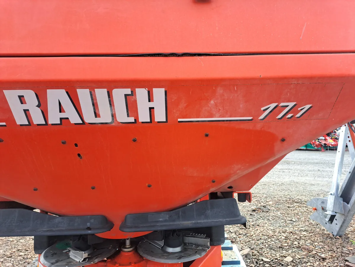 Fertiliser Spreader - Image 3
