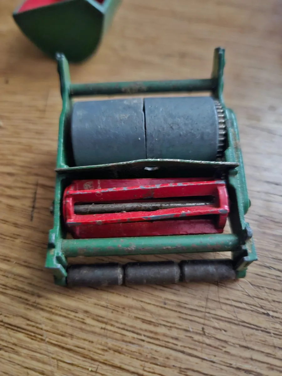 Dinky 1950's Lawnmower - Image 2