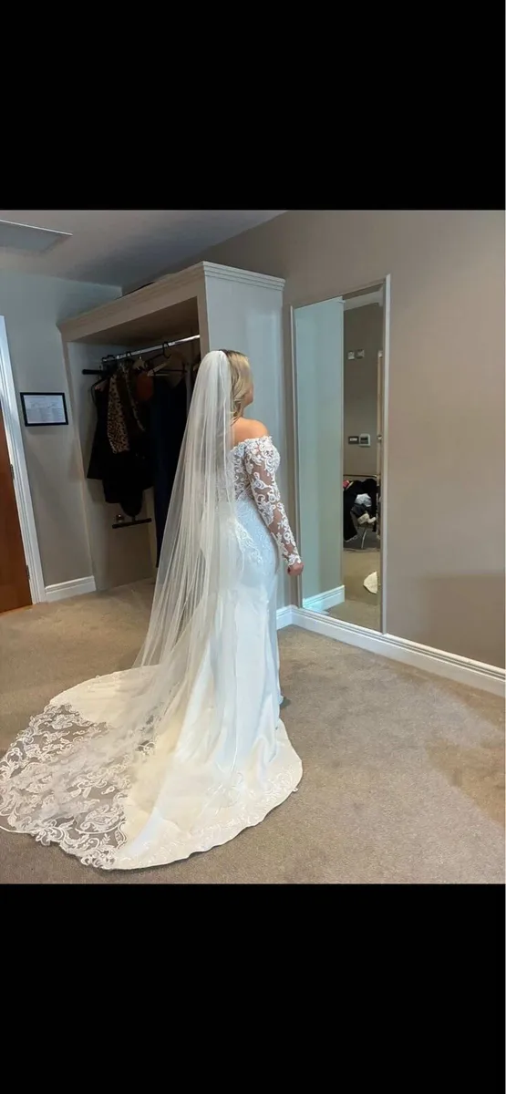 Wedding dress - Image 4