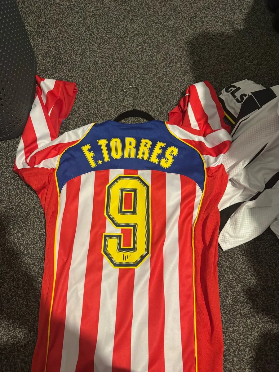 Football shirts - Image 2
