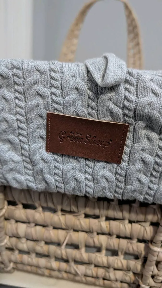 Moses Basket and Sheets - Image 3