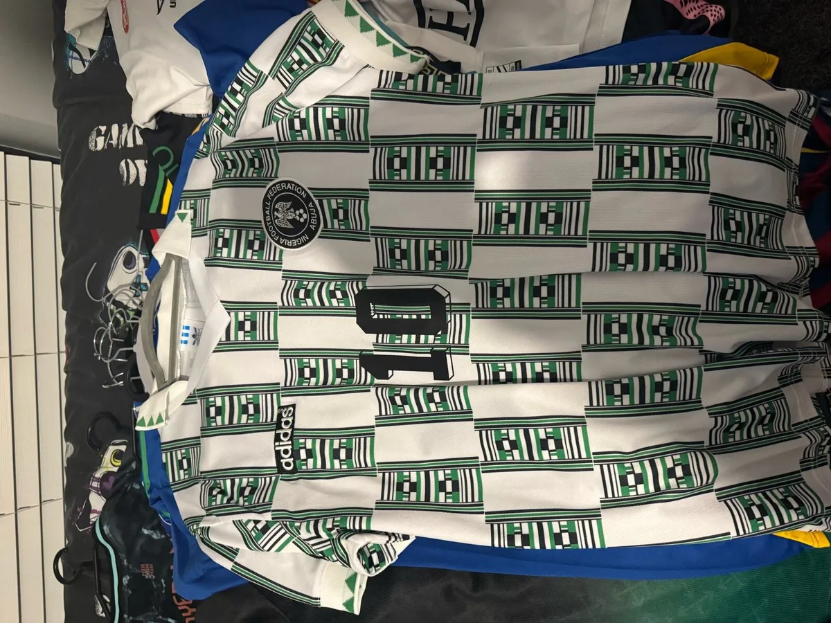 Football shirts - Image 1