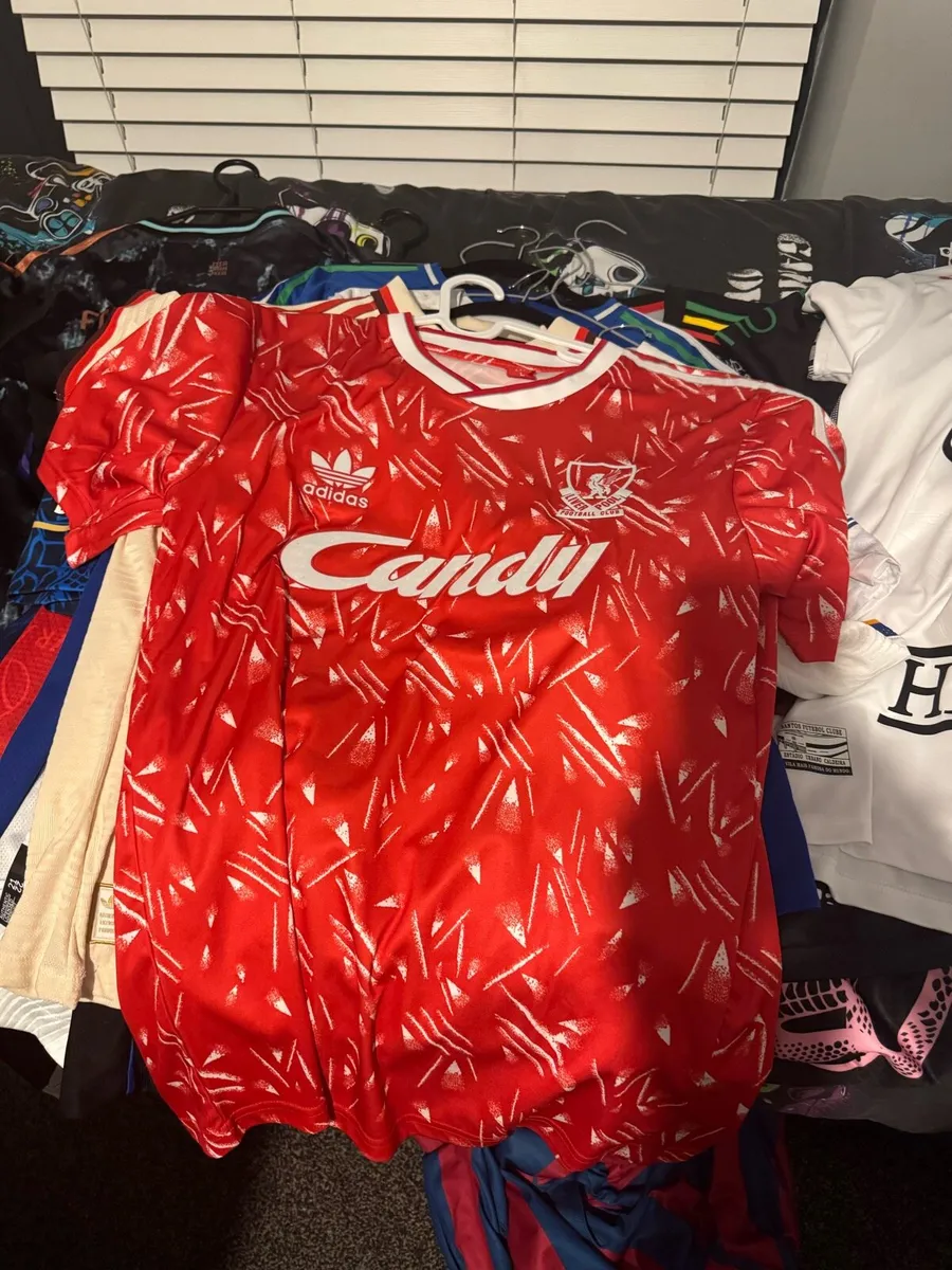 Football shirts - Image 4
