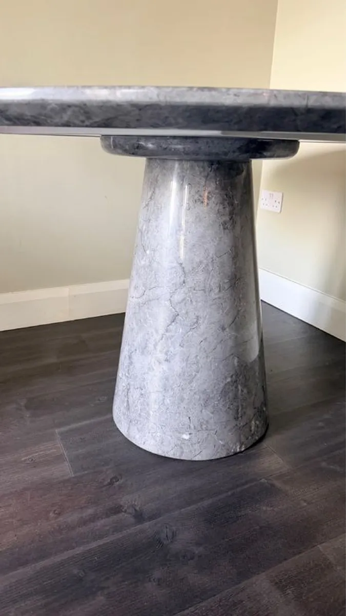 Round Solid Marble Dining Table - 140cm - Image 3