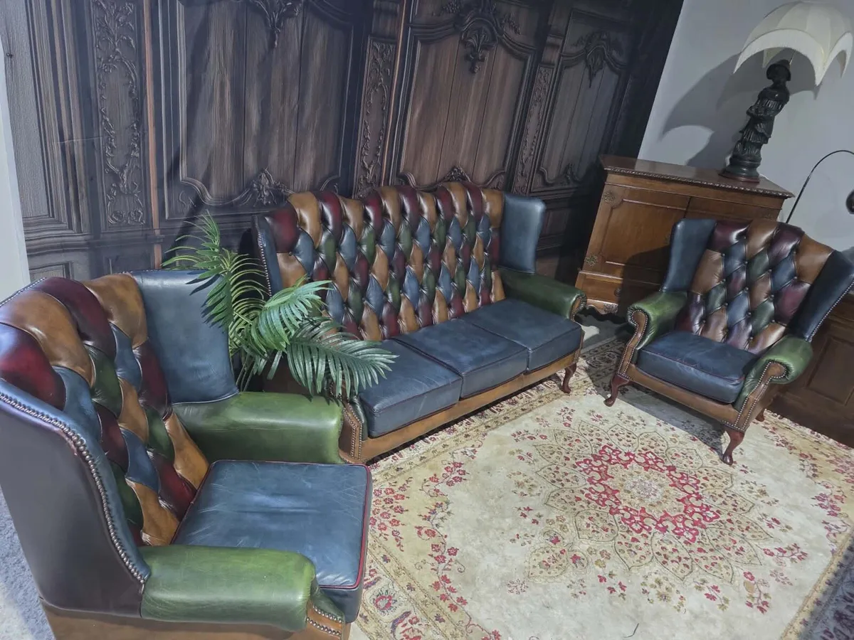 Reduced Anne Queen Patchwork 3 seater+armchairs - Image 3