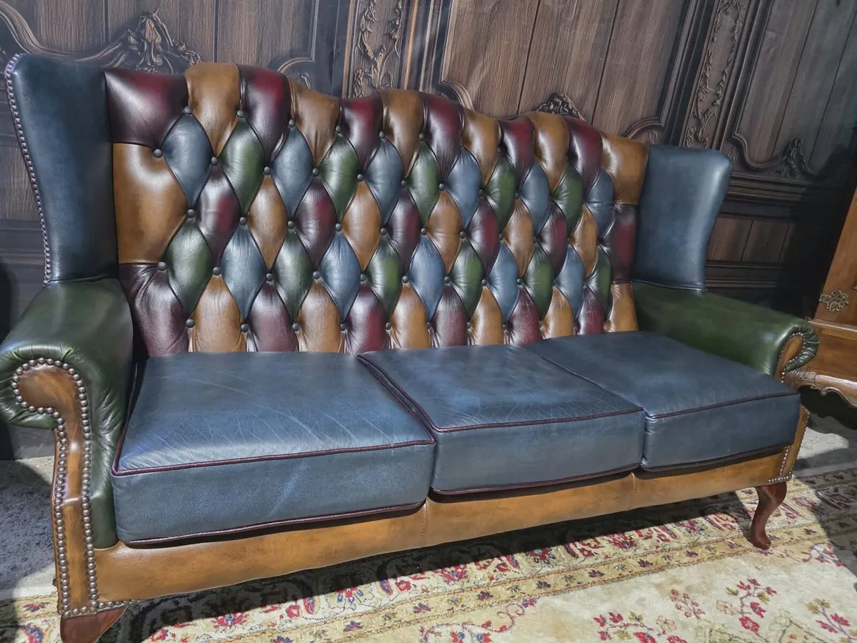 Reduced Anne Queen Patchwork 3 seater+armchairs - Image 2