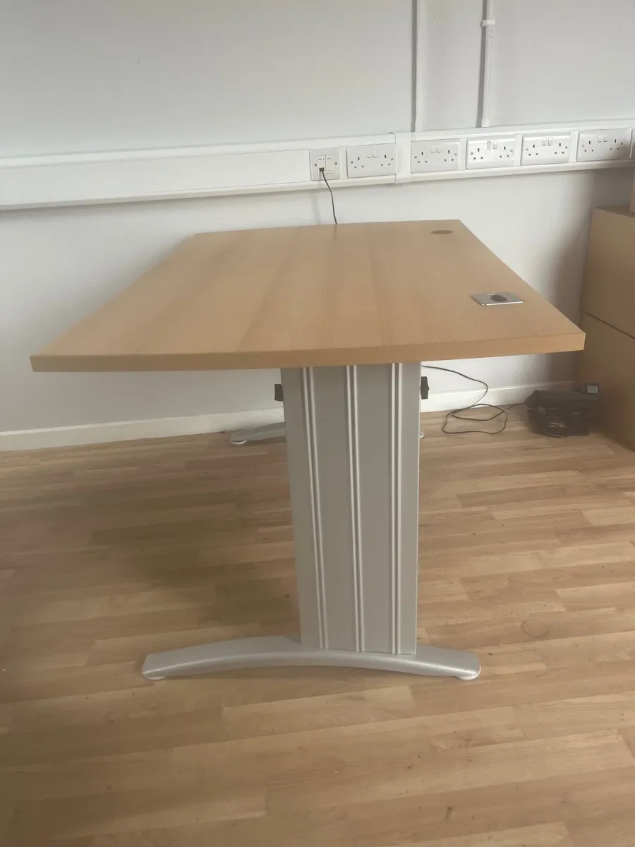Desk Table - Image 3