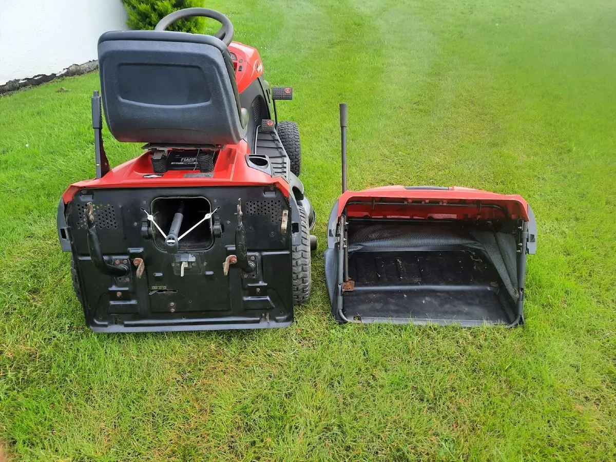 Castlegarden Ride On Lawnmower - Image 3