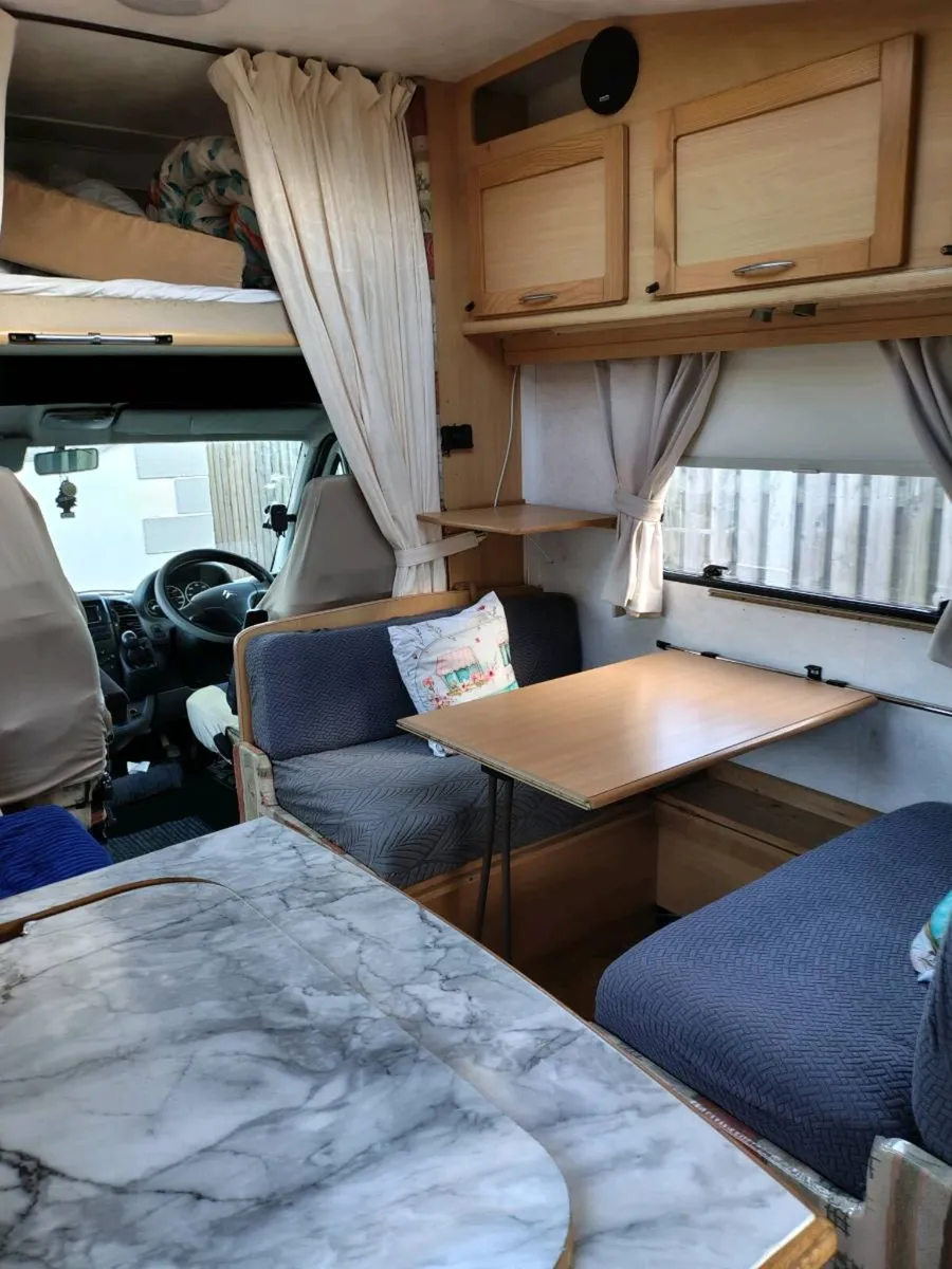 Camper - Image 2