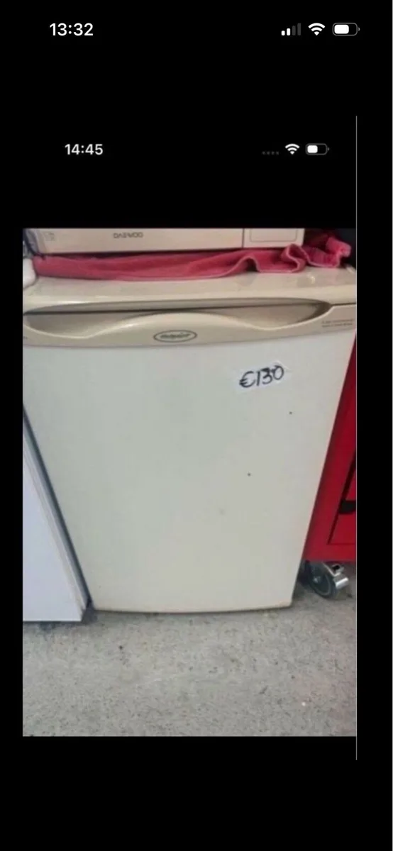 Hotpoint Undercounter fridge - Image 1