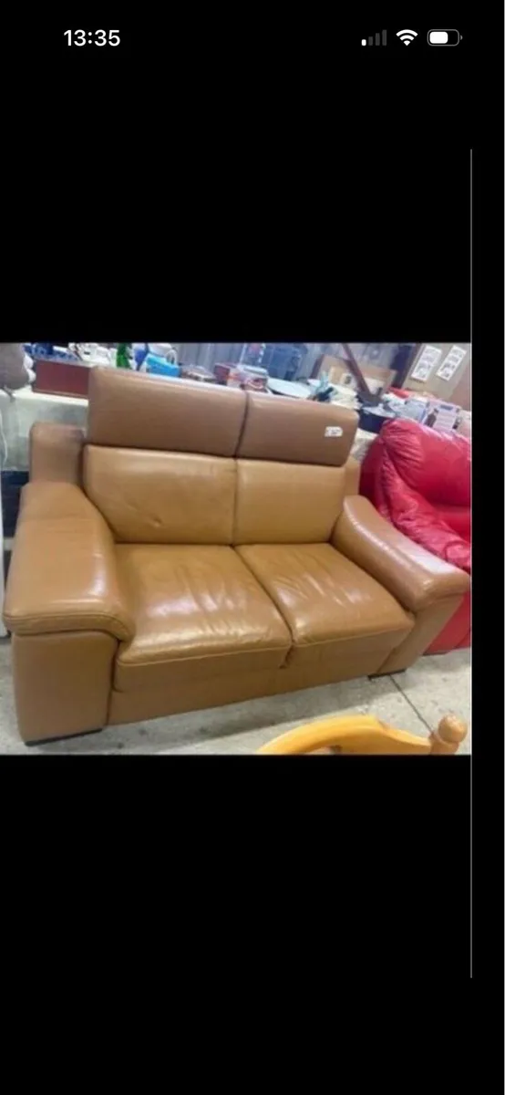 2 seater couch - Image 1