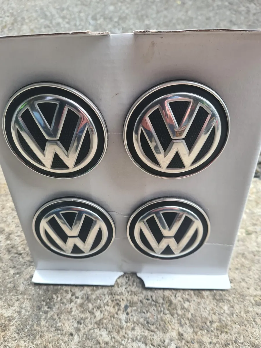 VW Dynamic Wheel Caps (self-centering) - Image 1