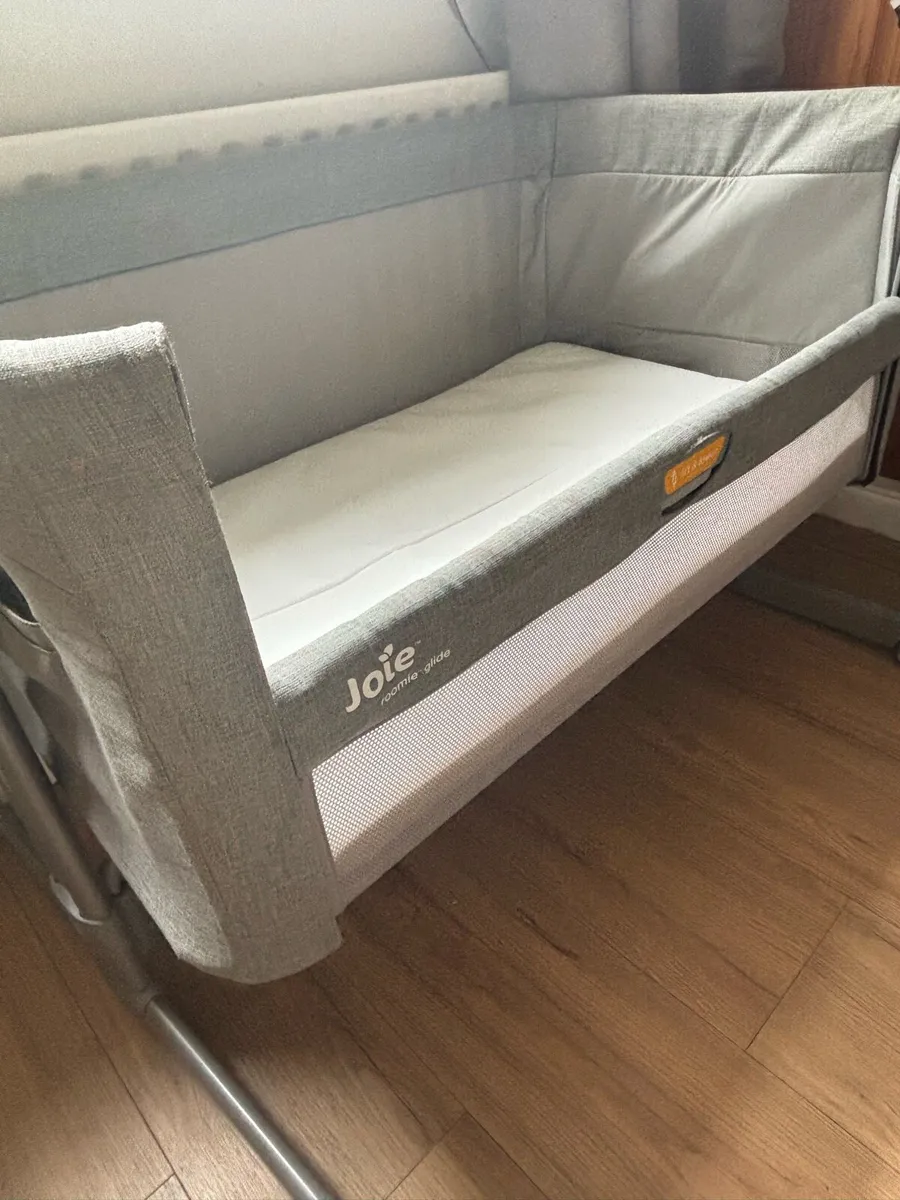 Joie glide next to me crib - Image 2