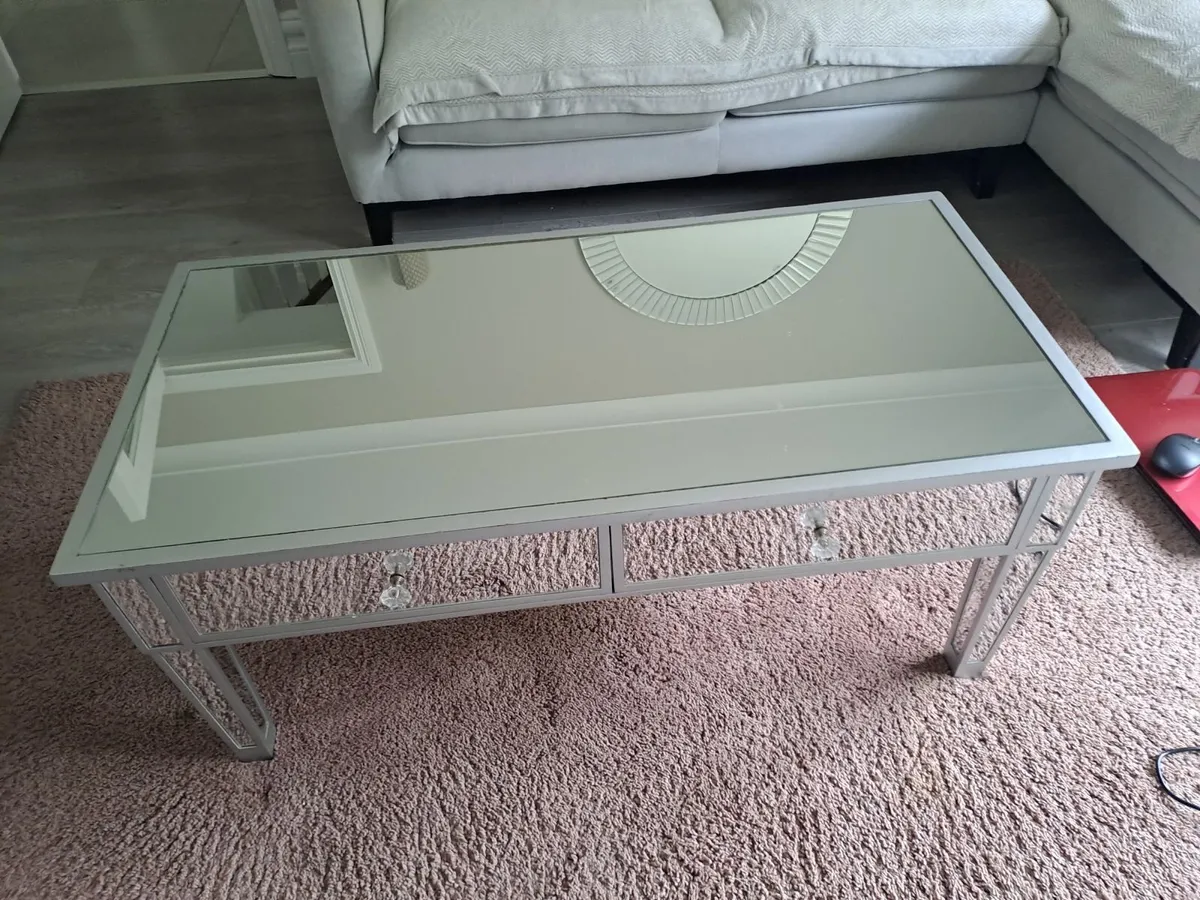 Coffee table - Image 1