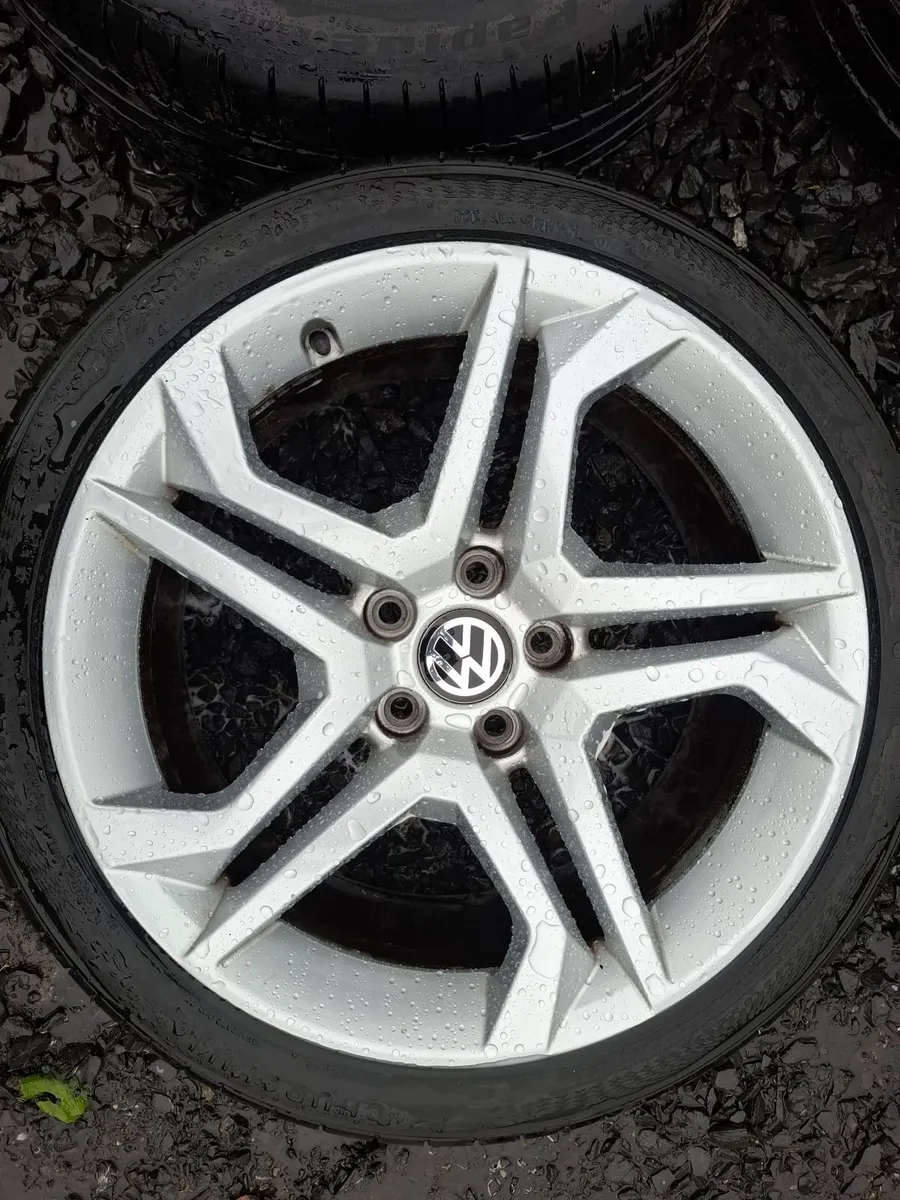 18" Vw Alloys with tyres - Image 1