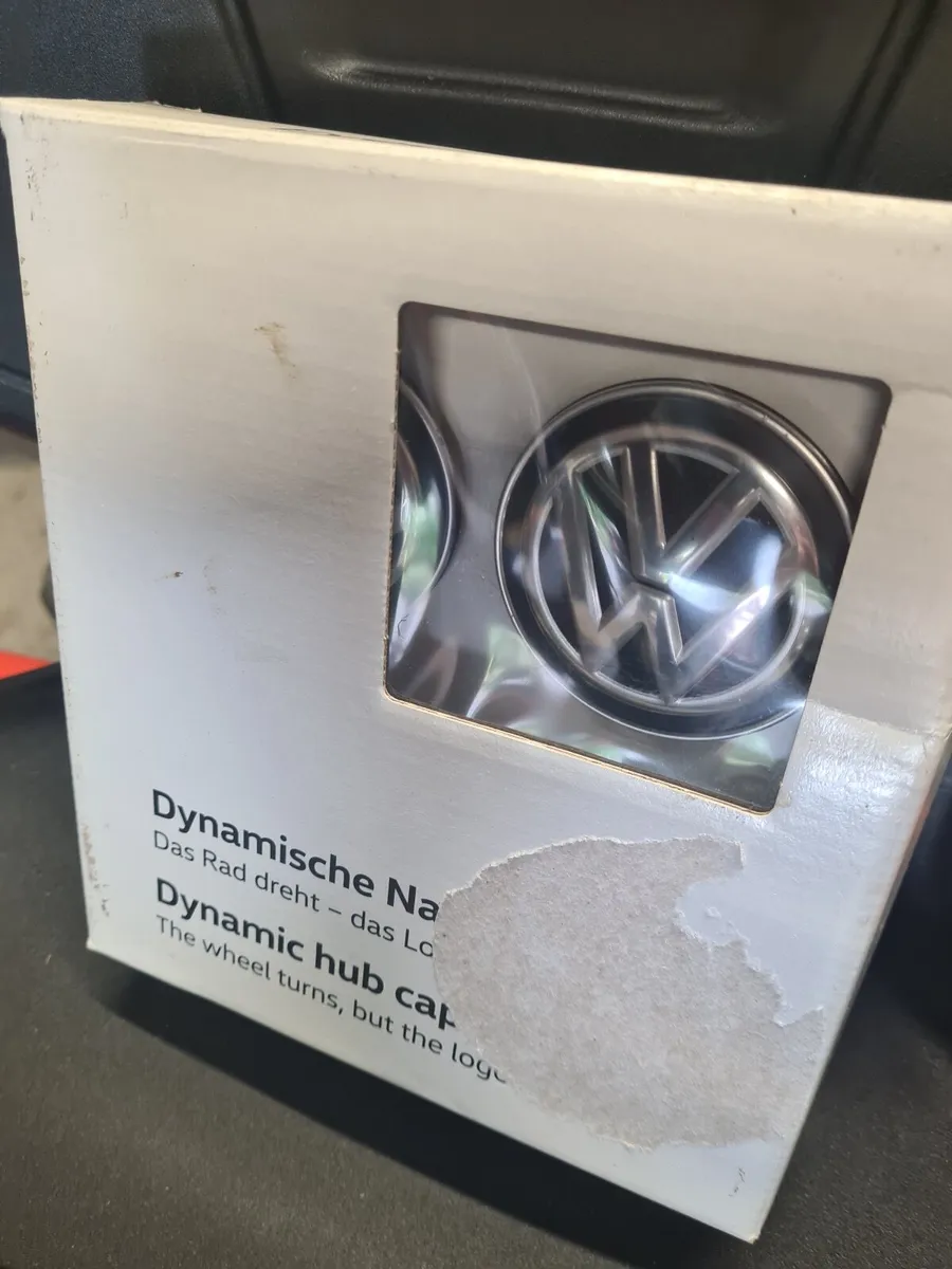 VW Dynamic Wheel Caps (self-centering) - Image 4