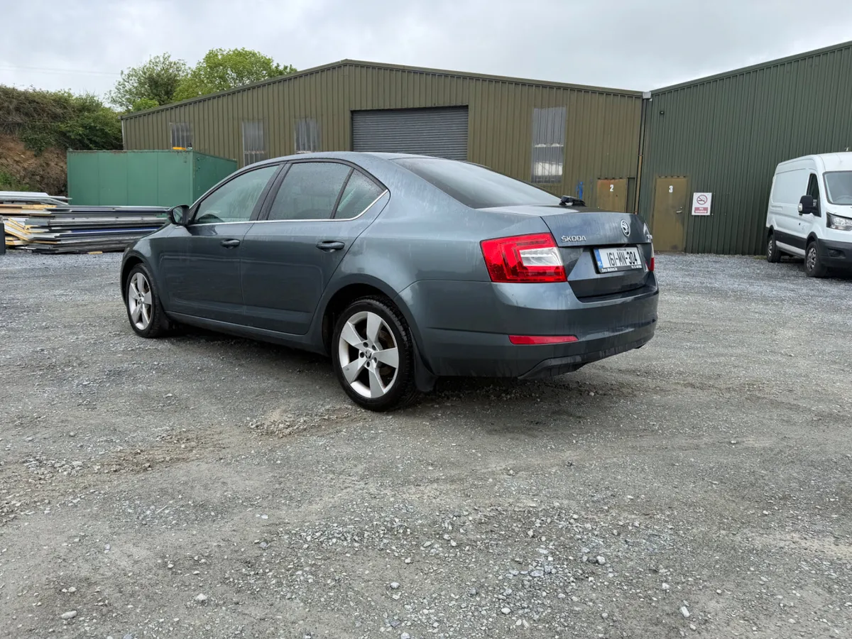 2016 Skoda Octavia 1.2 petrol - Image 4