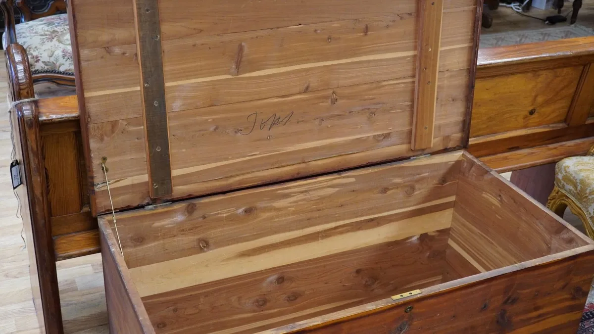 Vintage Cedar Blanket Chest / Trunk - Image 3