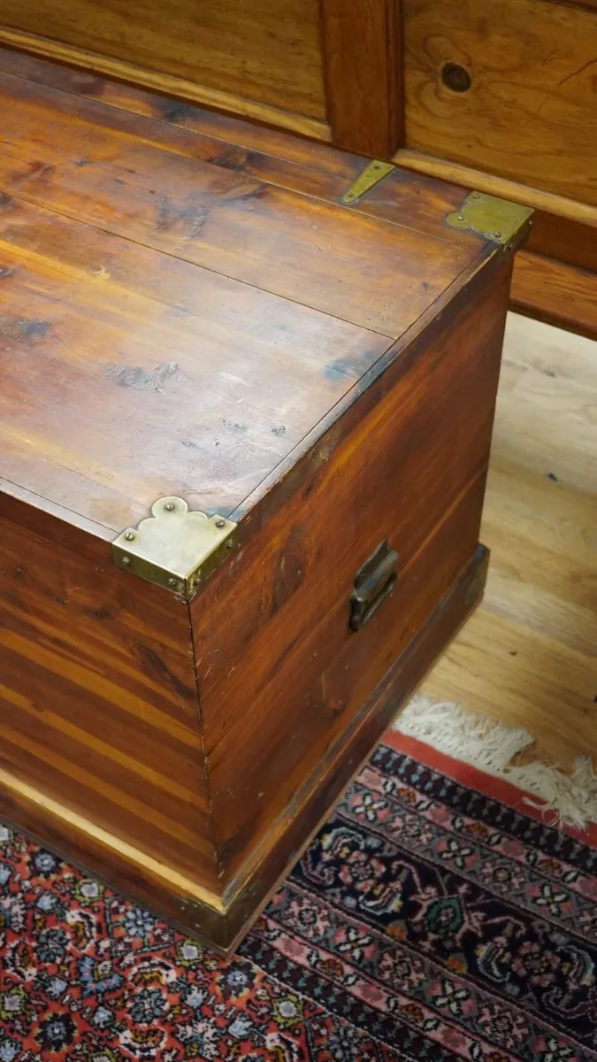 Vintage Cedar Blanket Chest / Trunk - Image 4