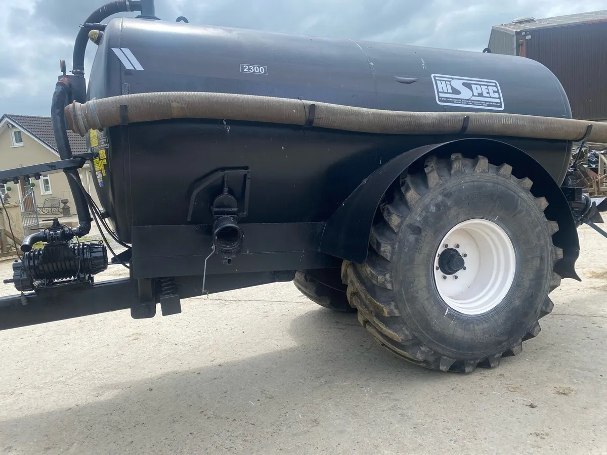 Slurry tanker - Image 1
