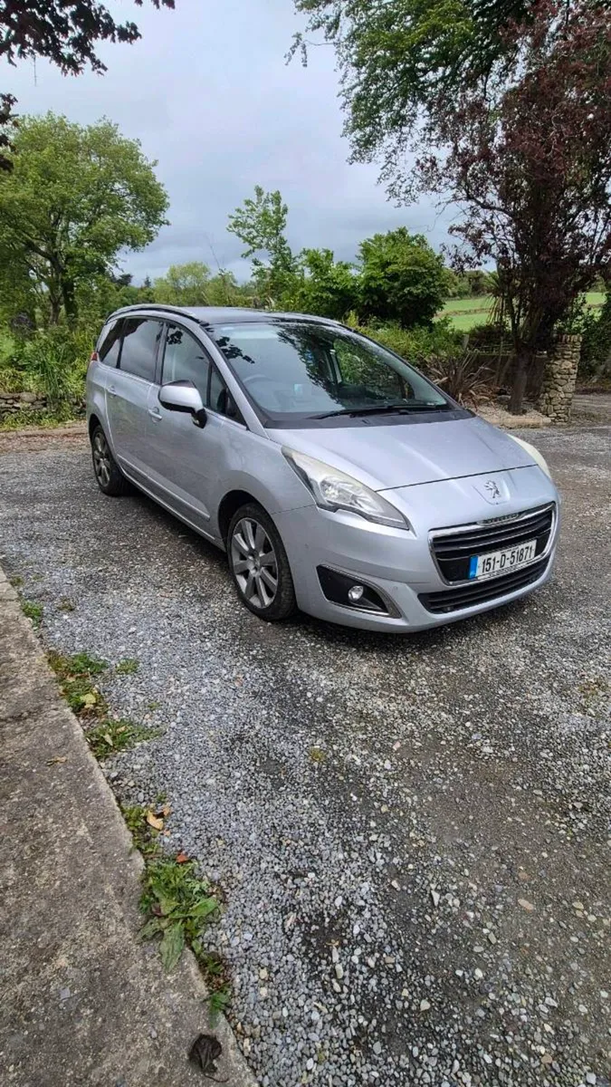 Peugeot 5008 - Image 1
