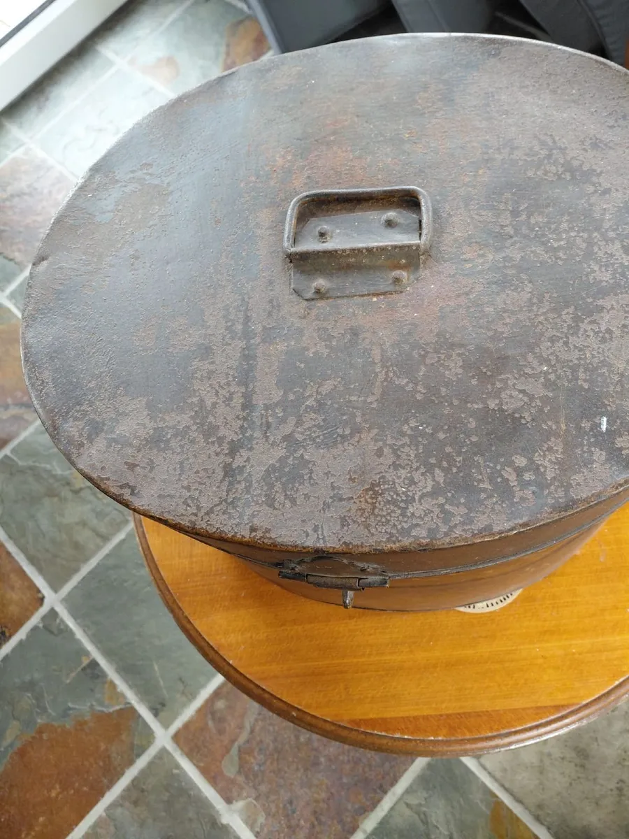 Victorian Metal Hat Box. - Image 2