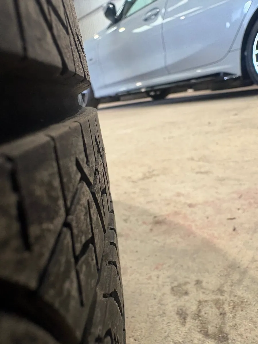 20” Land  Rover Defender Wheels - Image 2