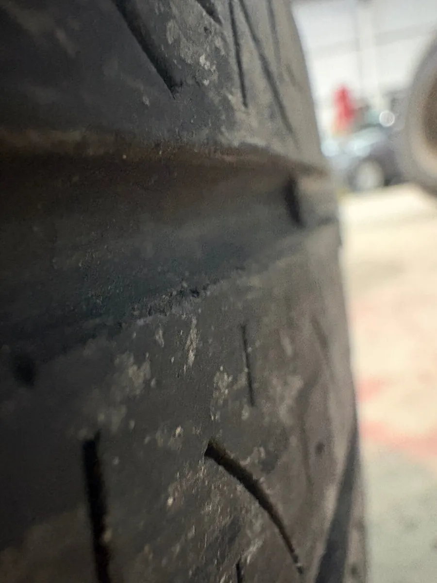 20” Land  Rover Defender Wheels - Image 3