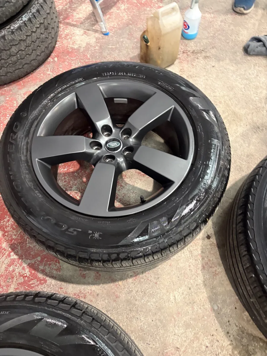 20” Land  Rover Defender Wheels - Image 1