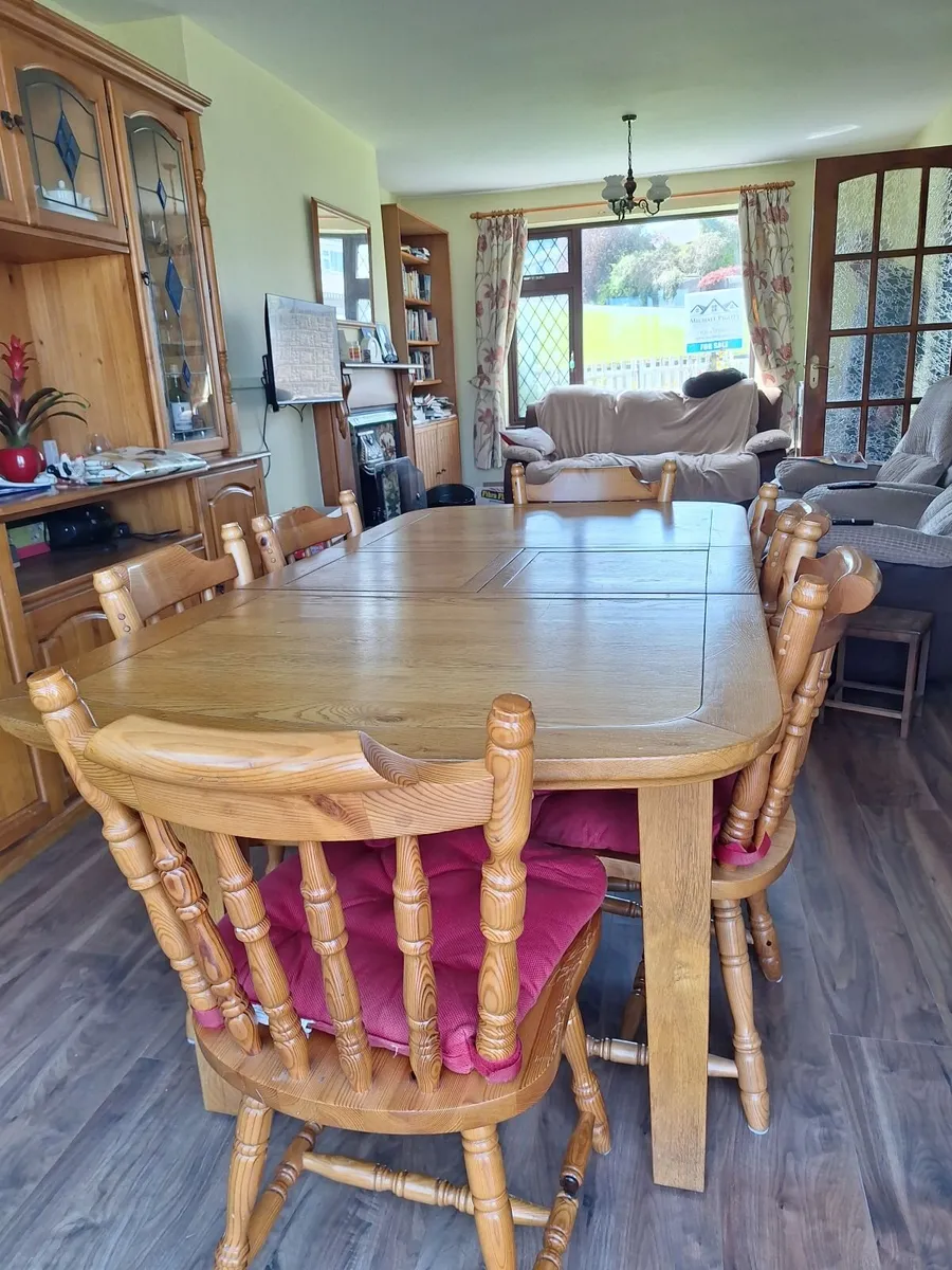 Large extending Pine Table and 6 Chairs - Image 1