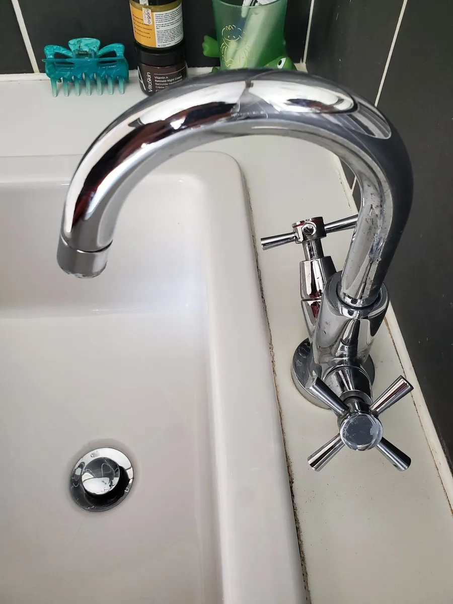 Bathroom basin with cabinet, tap and waste - Image 3