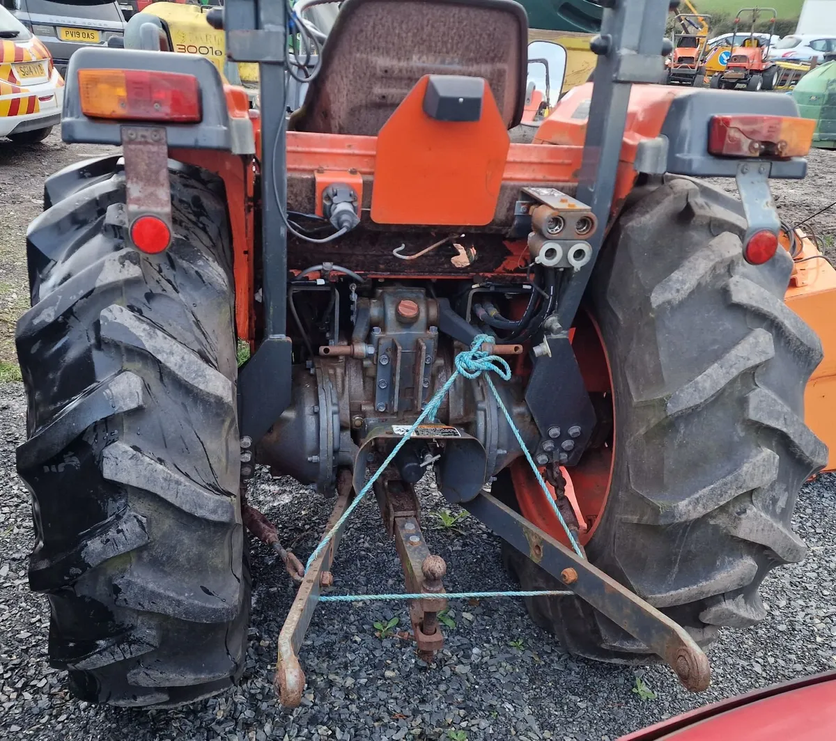 Kubota 45hp Compact Tractor low 400 hours - Image 2