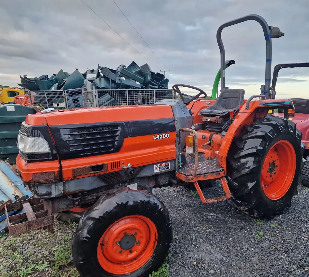 Kubota 45hp Compact Tractor low 400 hours - Image 1