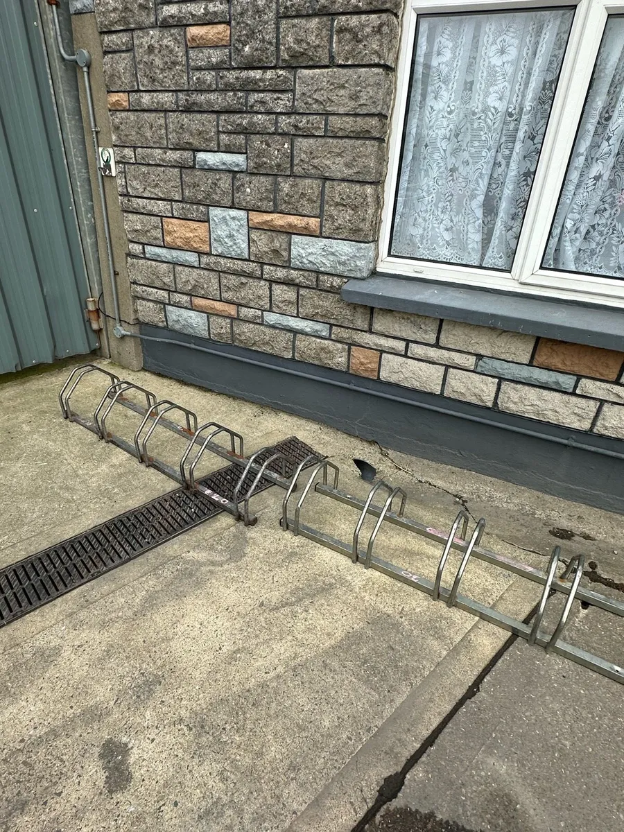 Bike stand x 2 - Image 2