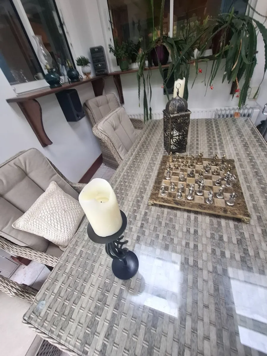 Glass table - Image 2