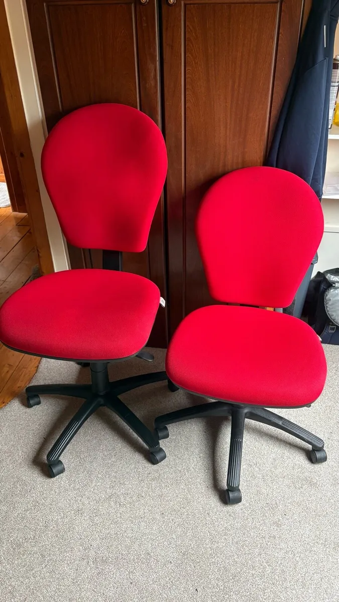Office chair - Image 1