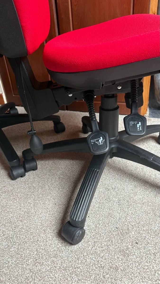 Office chair - Image 2