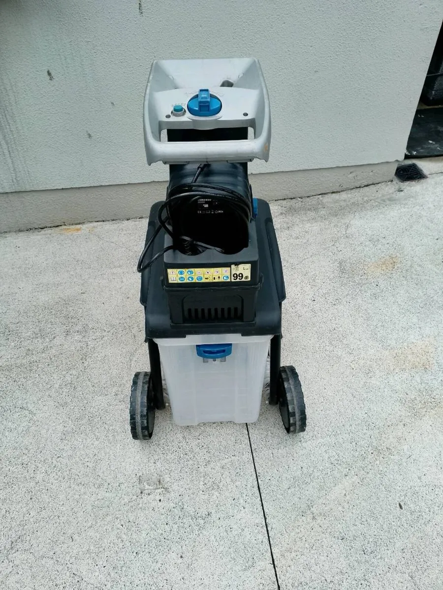 Garden shredder - Image 1