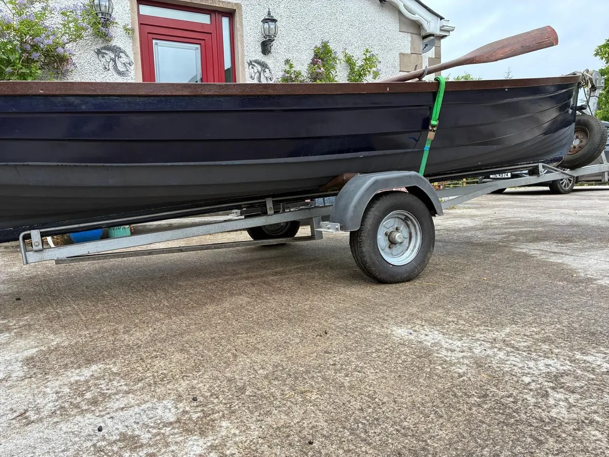 17ft Fishing Boat - Image 3