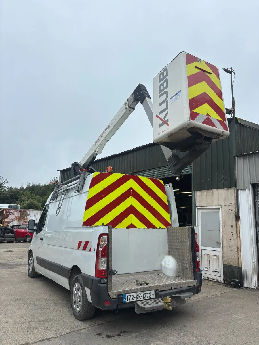 Renault Master Cherry Picker - Image 1