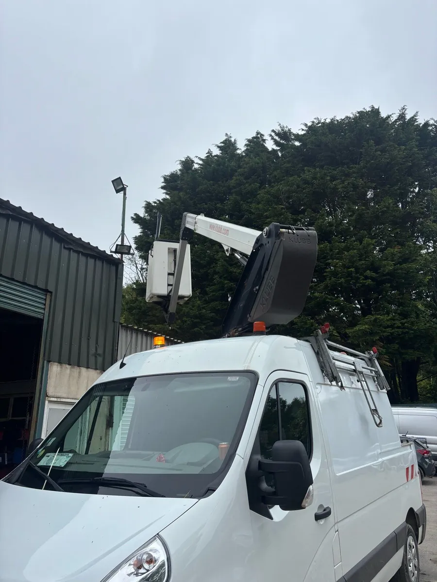 Renault Master Cherry Picker - Image 2