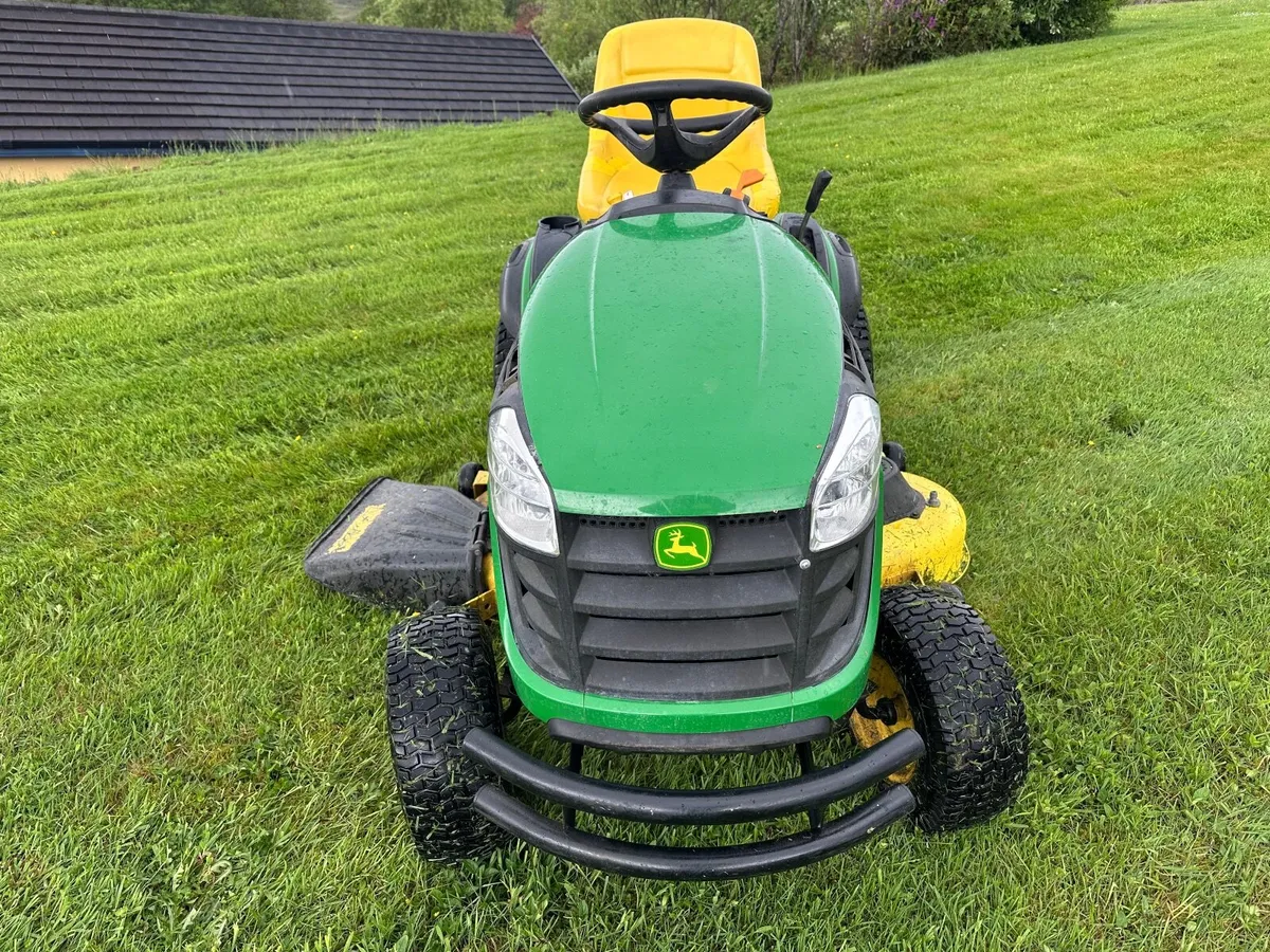 John Deere Ride On Mower - Image 2