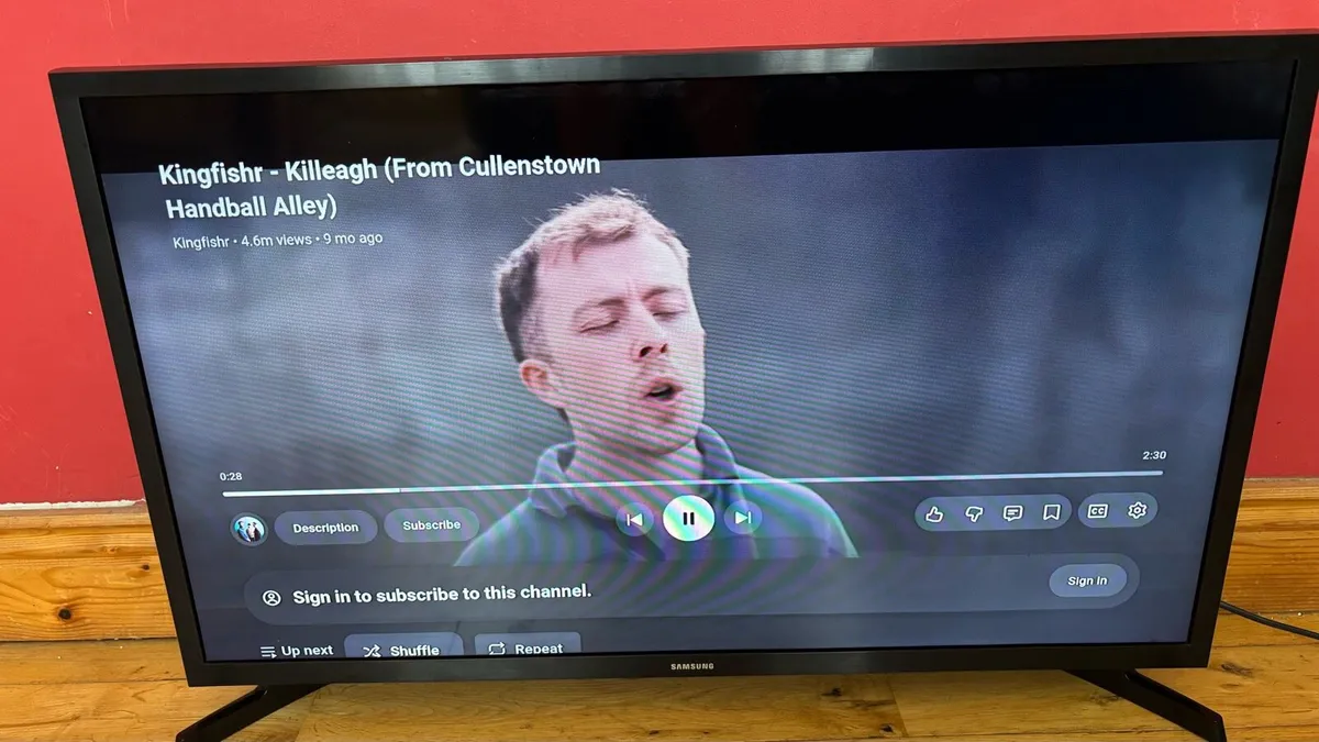32” Samsung Smart TV - Image 2