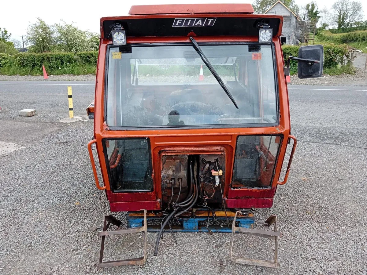 FIAT 1280 Cab - Image 2