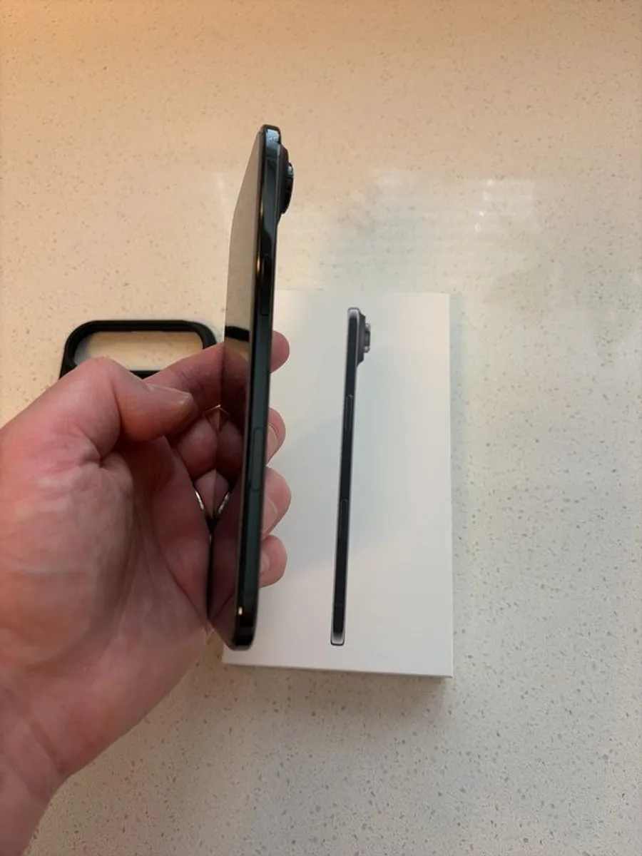 iPhone Air Space black 256GB eSIM - Image 4