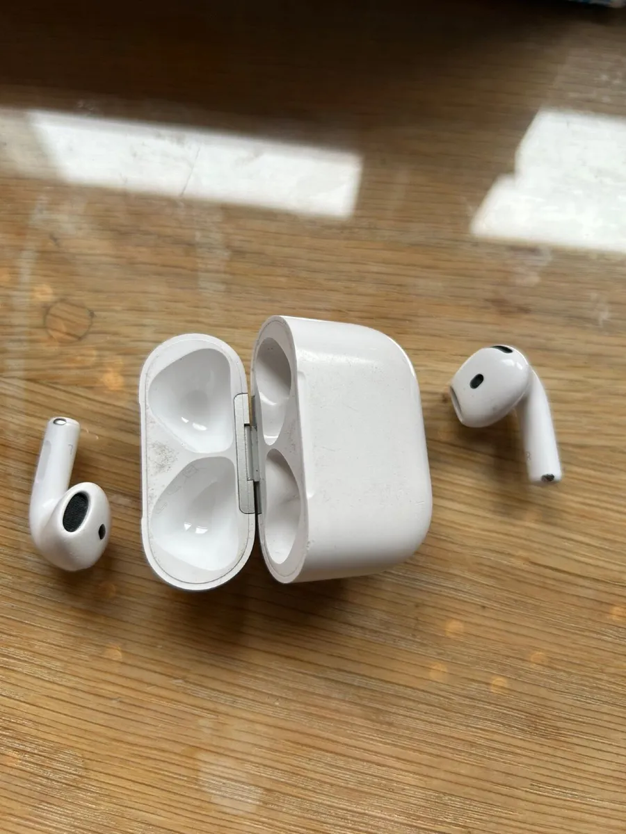 Apple airpods 4 - Image 3