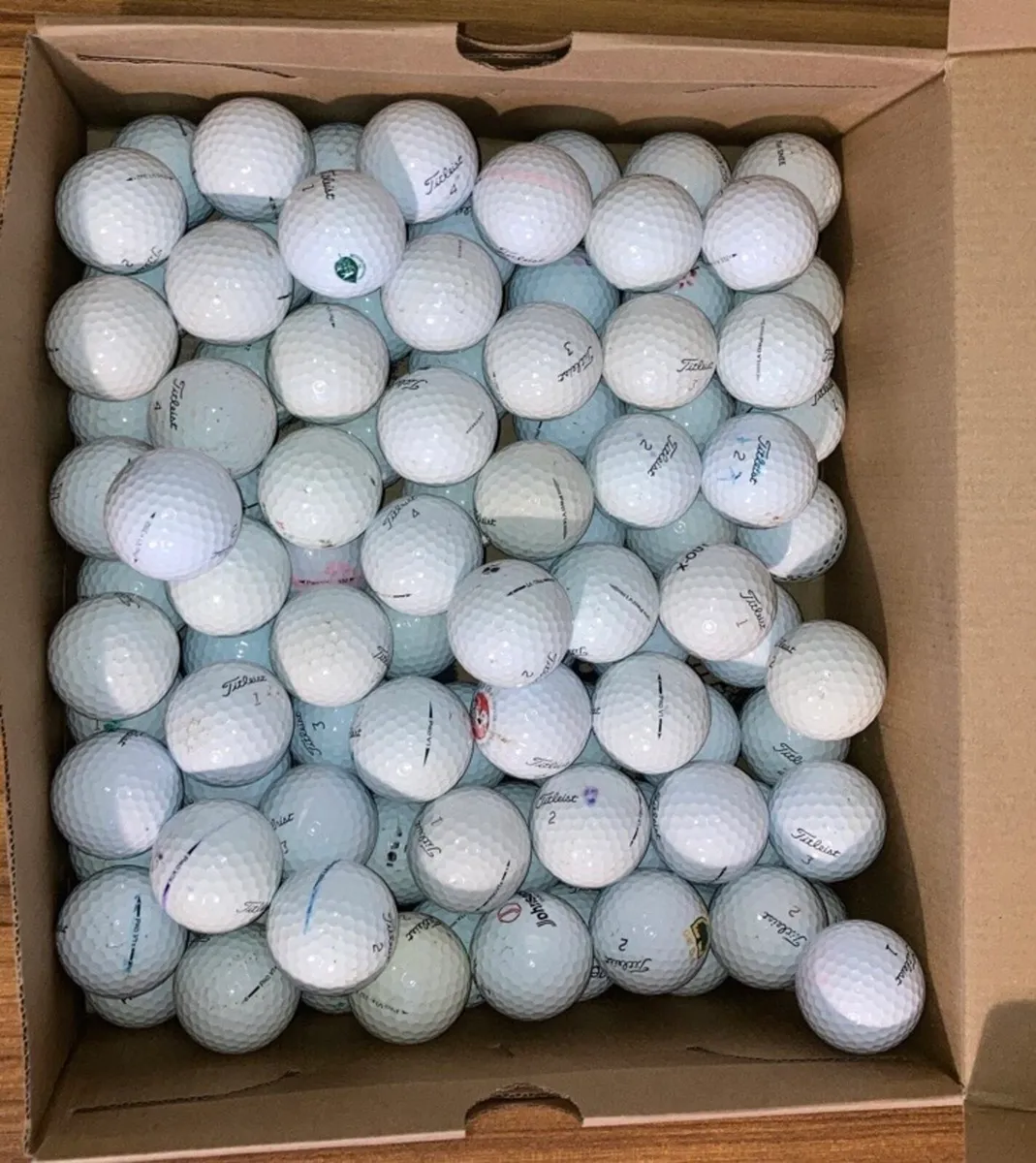 Pro v golf balls - Image 2
