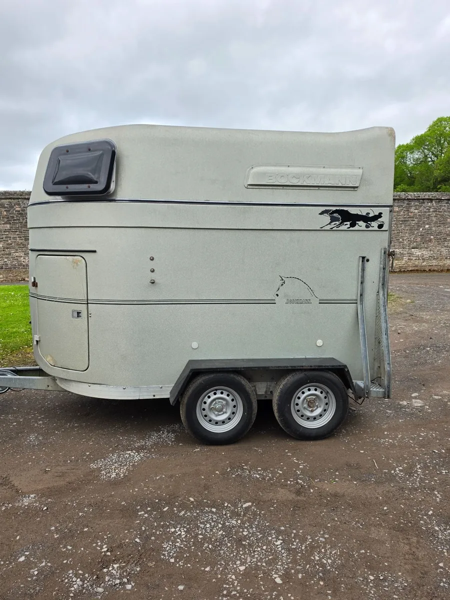 Horse Box - Image 1