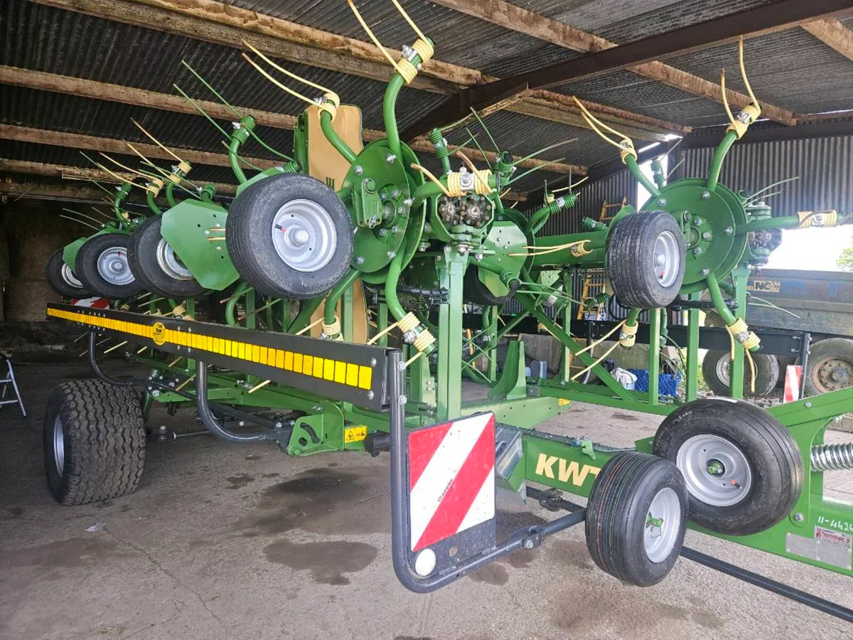 Tractor...New service to the midlands. - Image 1