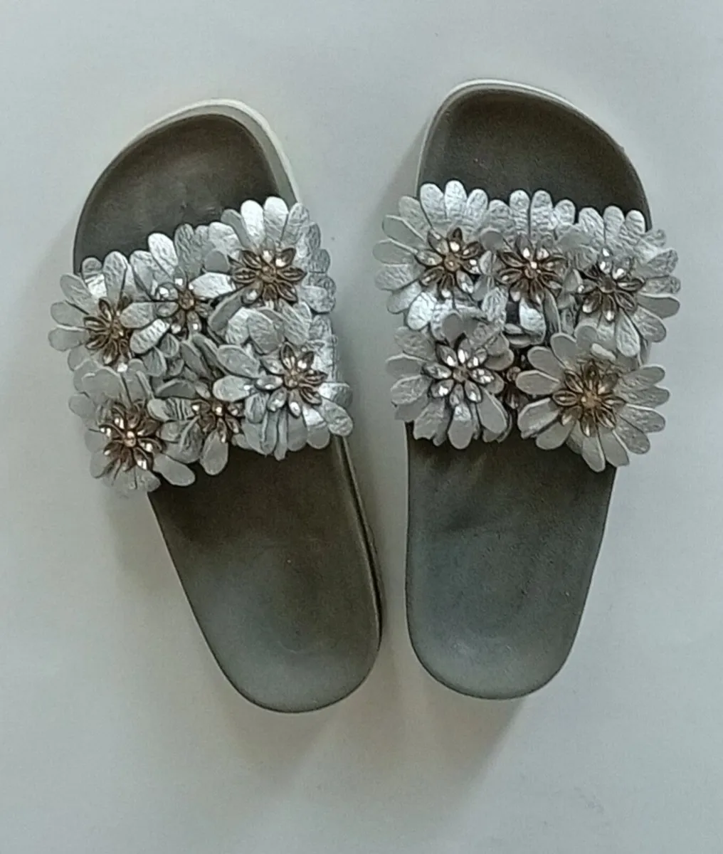 Ladies Slides - Image 1